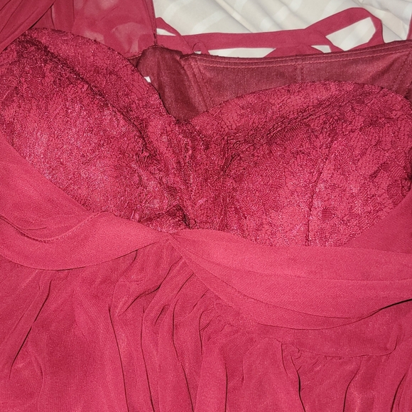 Burgundy brides maid dress - Picture 3 of 8